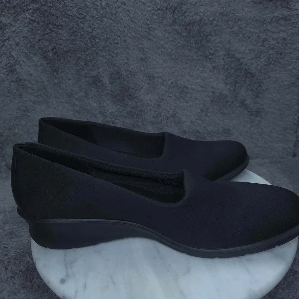 ECCO Shoes Womens Size 10 Black Fabric Slip On Flats Comfort Walking Casual